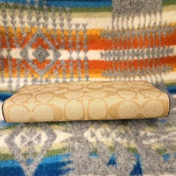 Authentic Coach Wallet - Picture 2 of 10